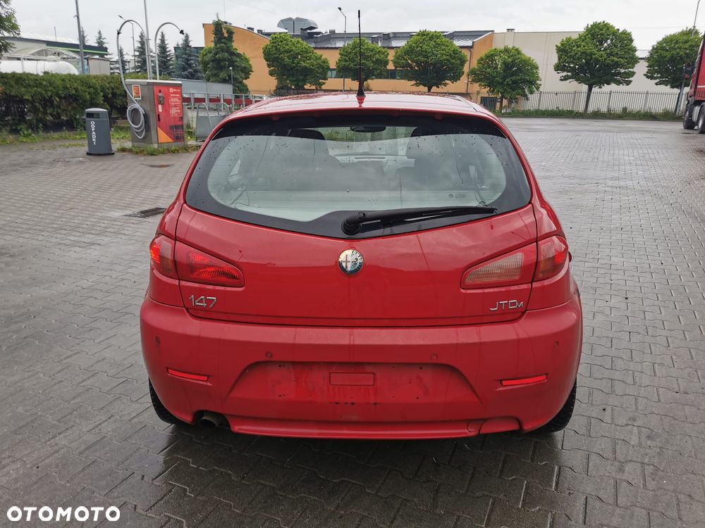 Alfa Romeo 147 1.9 JTDM 8V - 31