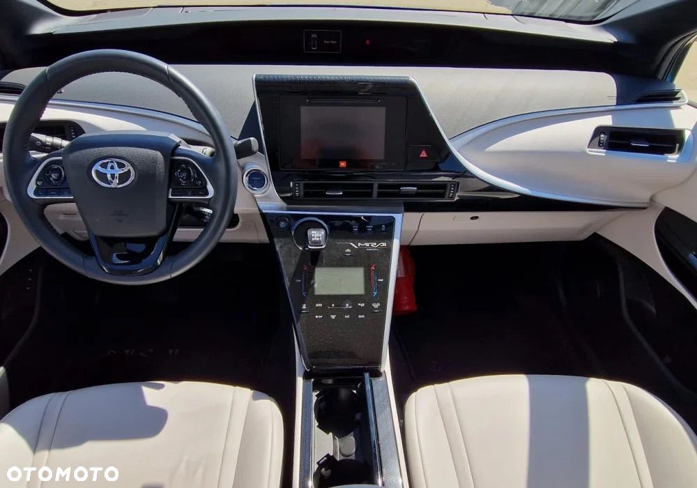 Toyota Mirai Standard - 13