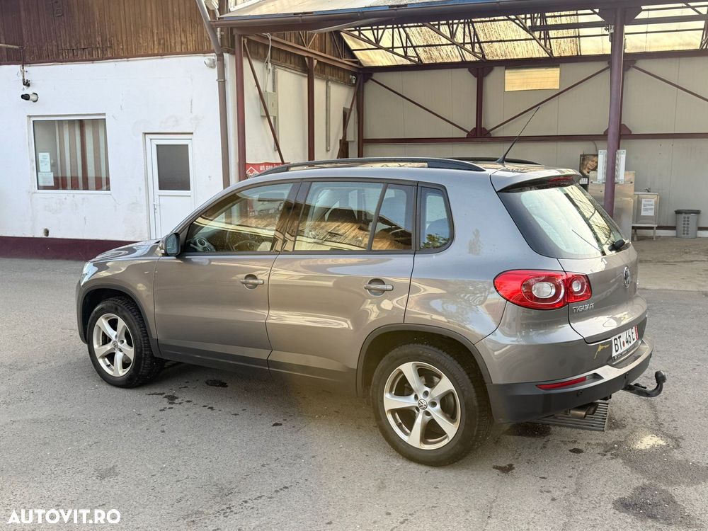 Volkswagen Tiguan - 5