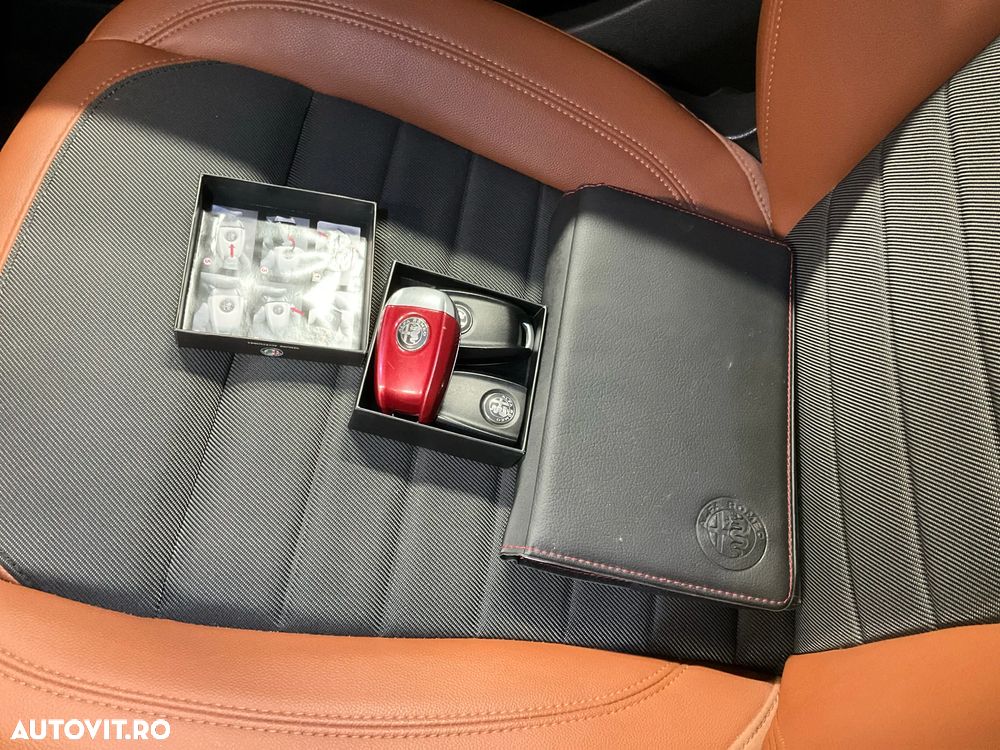 Alfa Romeo Giulia 2.0 Turbo RWD AT8 - 22