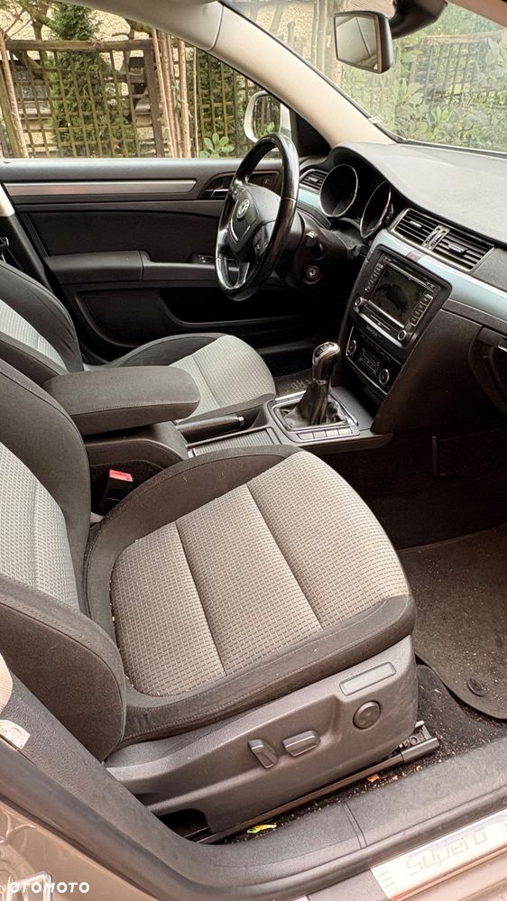 Skoda Superb 2.0 TDI Ambition - 11