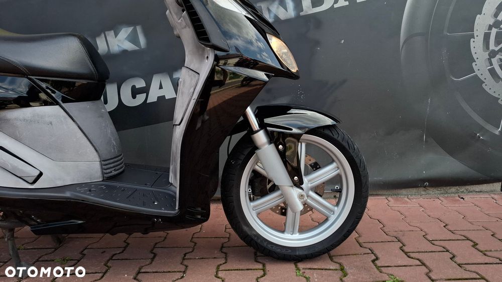 Aprilia Sportcity - 7