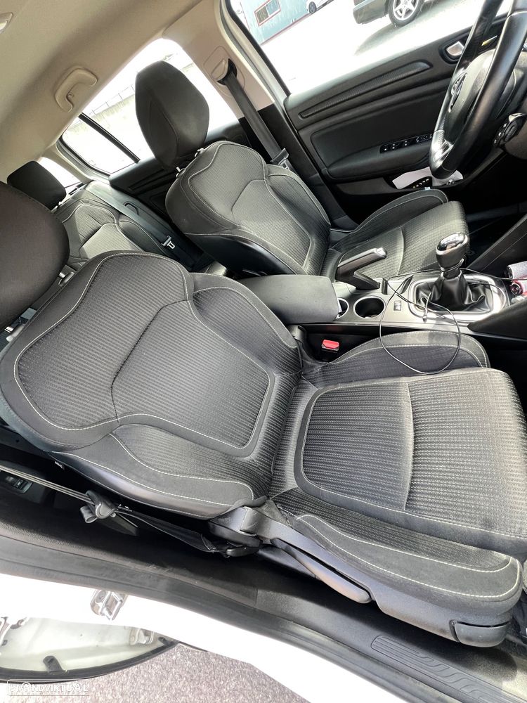 Renault Mégane Sport Tourer 1.5 Blue dCi Zen - 10