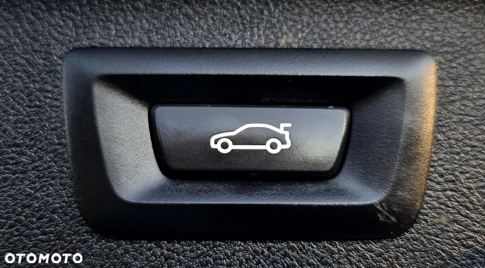 BMW Seria 5 520d Luxury Line - 36