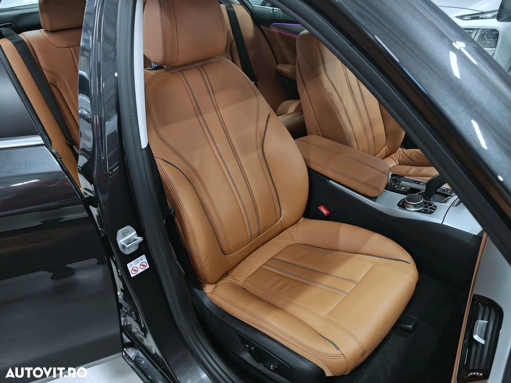 BMW Seria 5 530e Aut. - 9