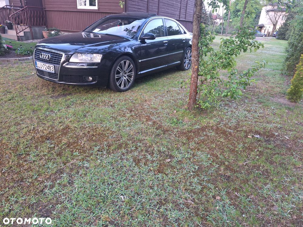 Audi A8 4.2 Quattro - 1