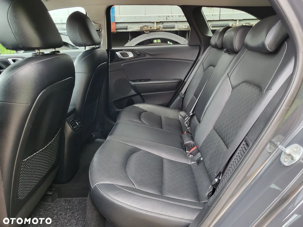 Kia Ceed 1.6 GDI PHEV XL DCT - 25
