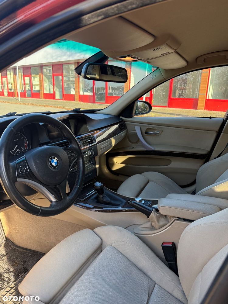 BMW Seria 3 320d - 16