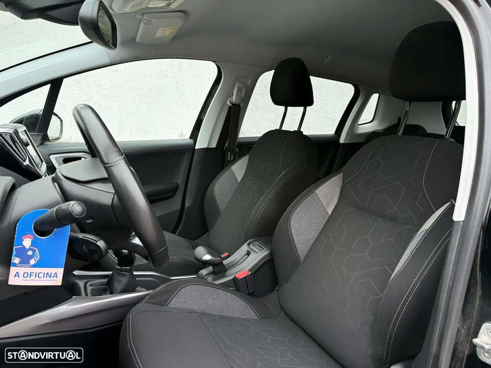 Peugeot 2008 1.2 PureTech Style - 15