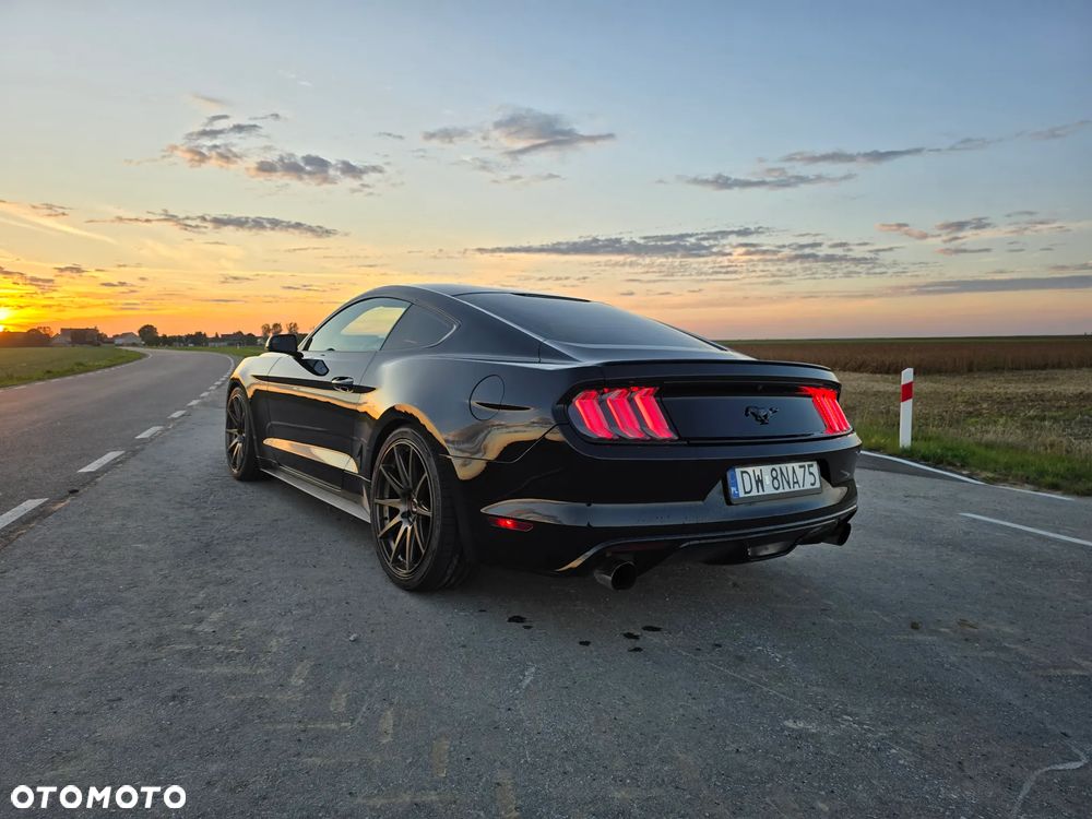 Ford Mustang 2.3 EcoBoost - 4