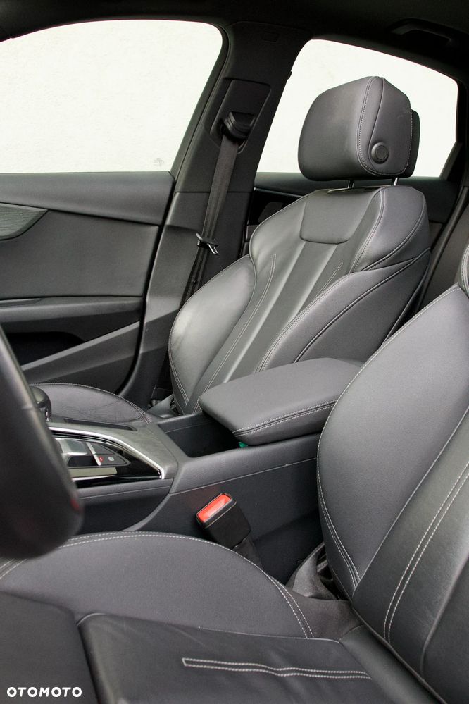 Audi A4 Limousine - 31