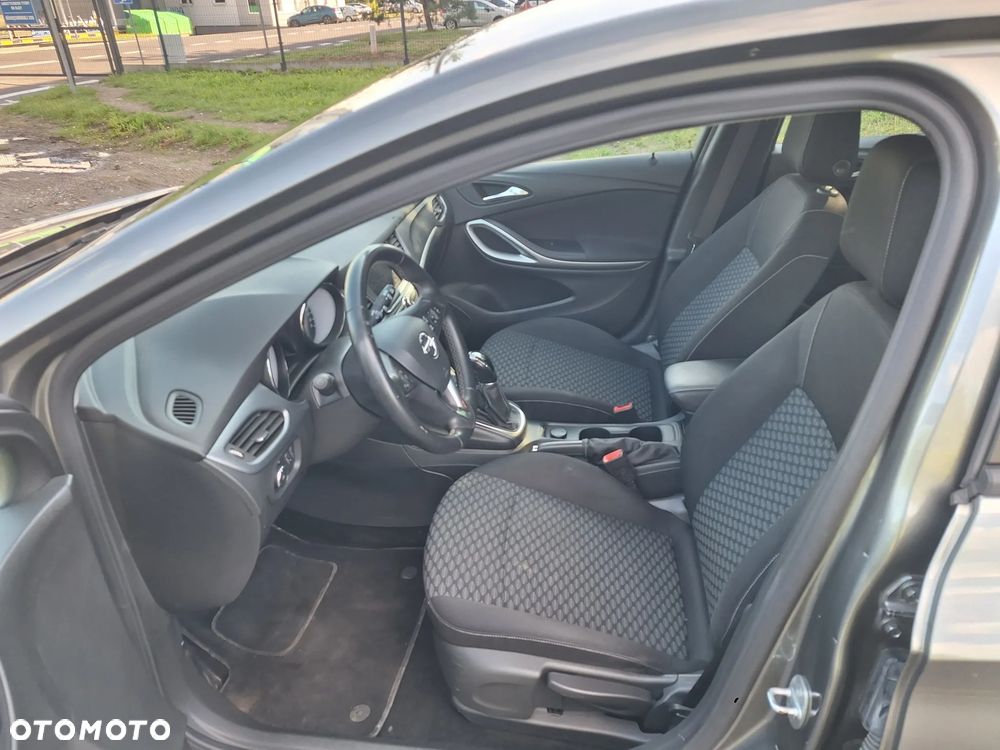 Opel Astra 1.2 T Edition S&S - 8