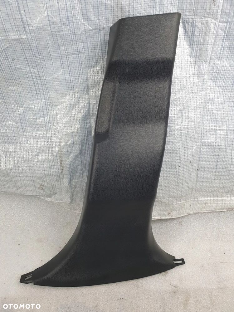 OSŁONA SŁUPKA ŚRODKOWEGO PRAWA IMPREZA GP - 2