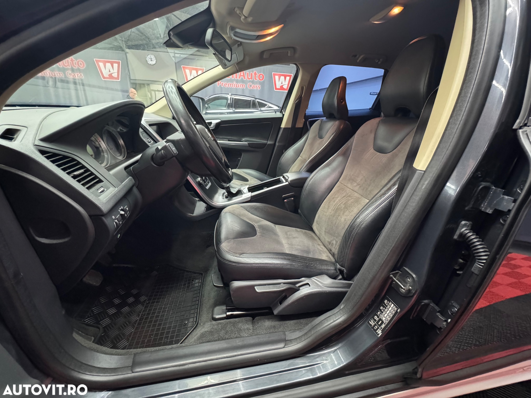 Volvo XC 60 - 8