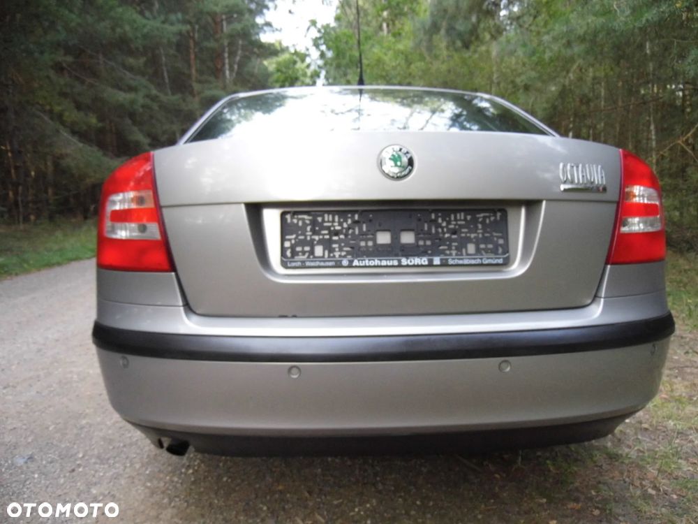 Skoda Octavia 1.6 Team Edition - 9