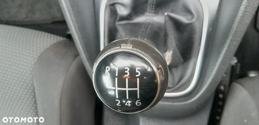 Volkswagen Golf - 20