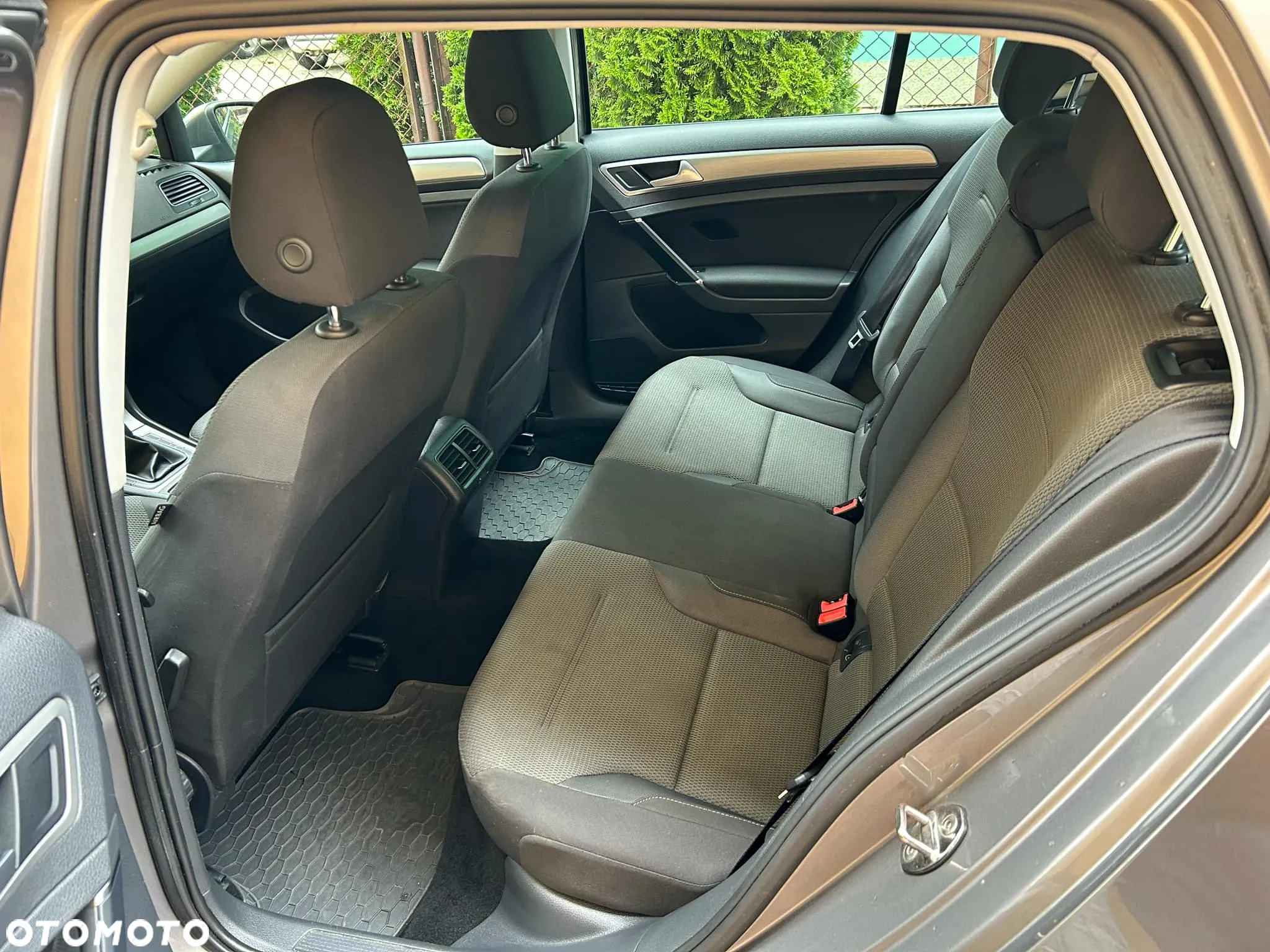 Volkswagen Golf - 11