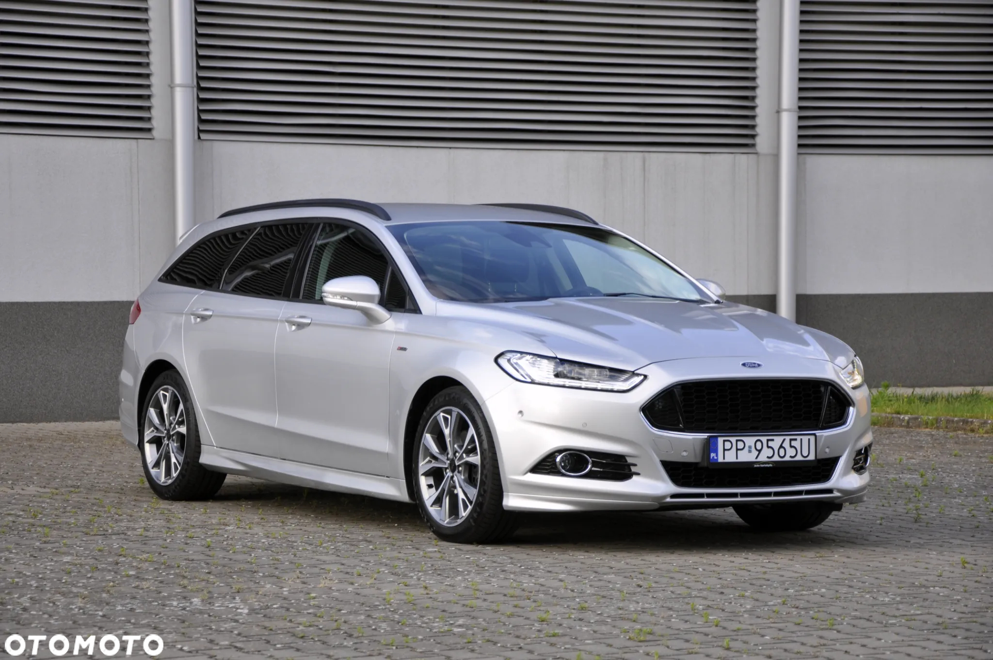 Ford Mondeo 2.0 TDCi Titanium PowerShift - 9