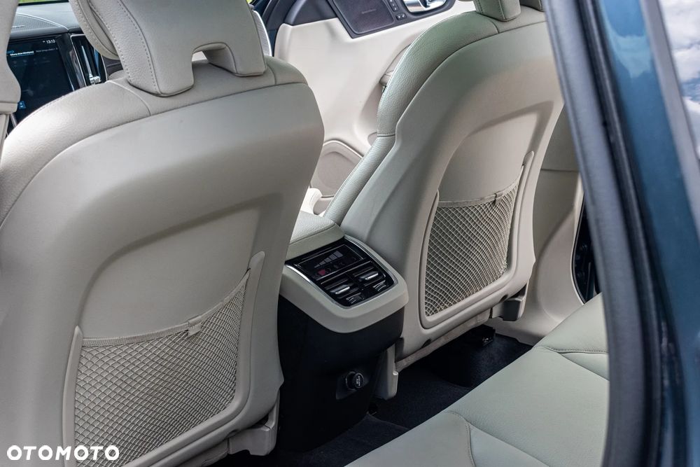 Volvo XC 60 T5 AWD Inscription - 13