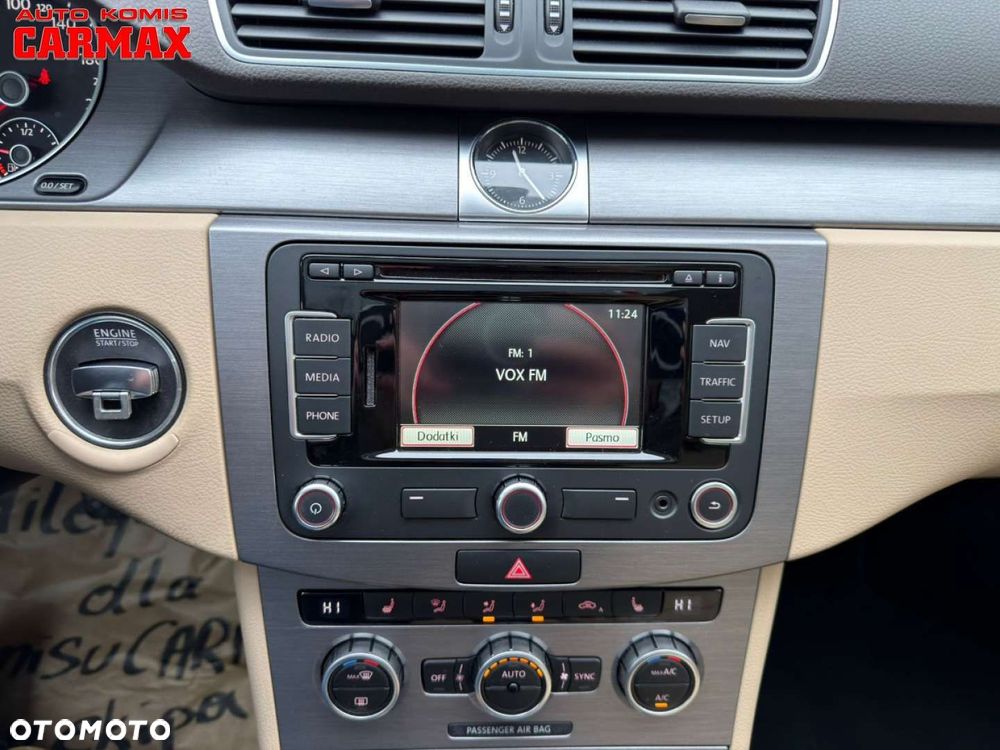 Volkswagen Passat - 29