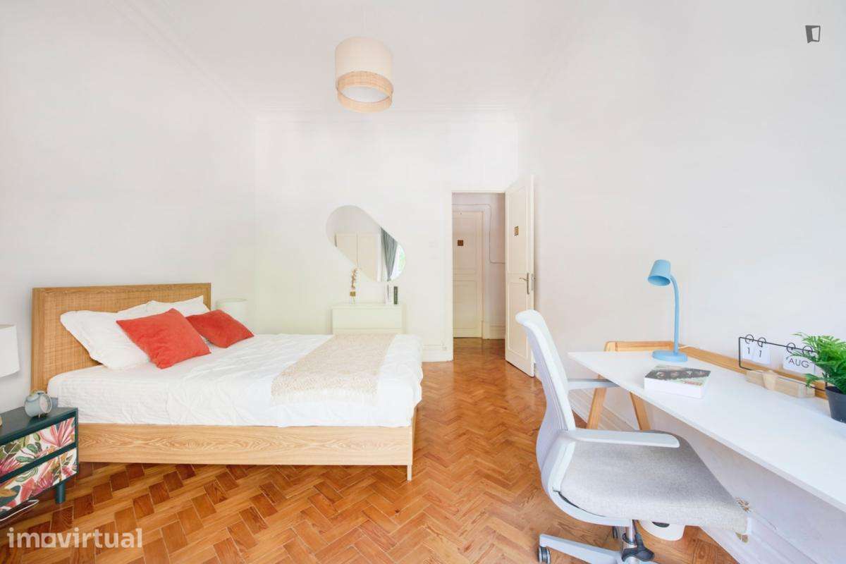 Quarto - localizado em Marquês de Pombal Lisbon - Grande imagem: 4/36