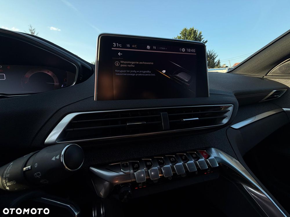 Peugeot 3008 1.6 PureTech GPF GT Line S&S EAT8 - 32