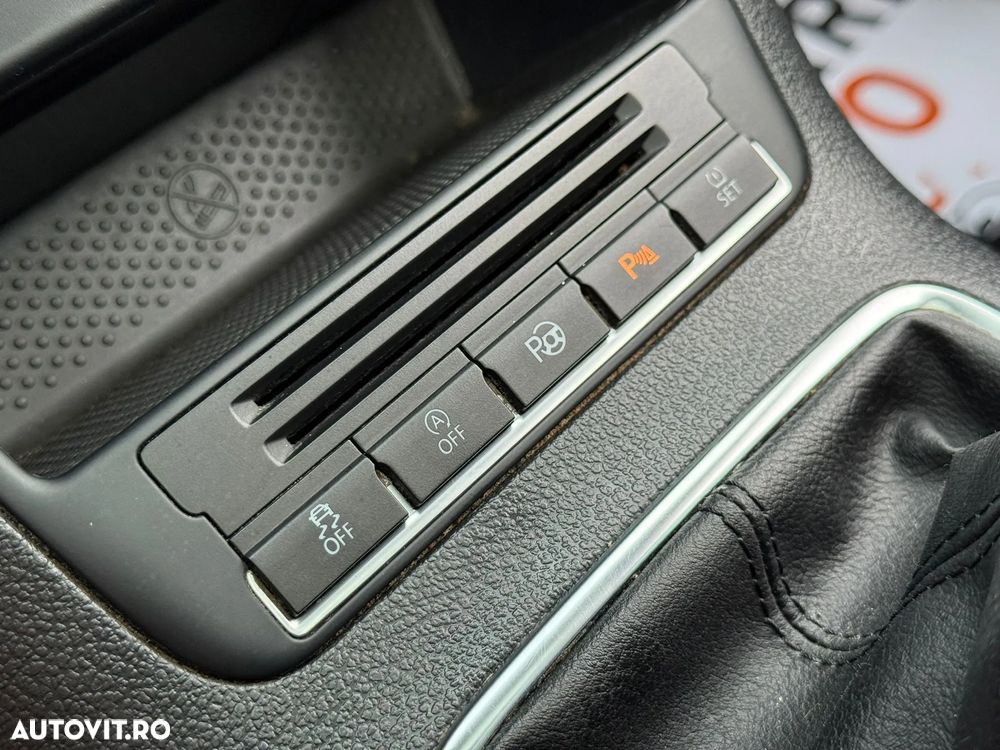 Volkswagen Tiguan 2.0 TDI DPF BlueMotion Technology Exclusive - 16