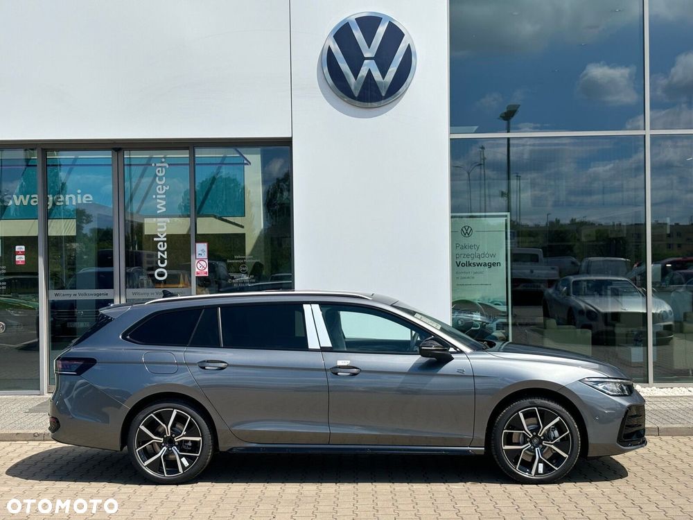 Volkswagen Passat - 4