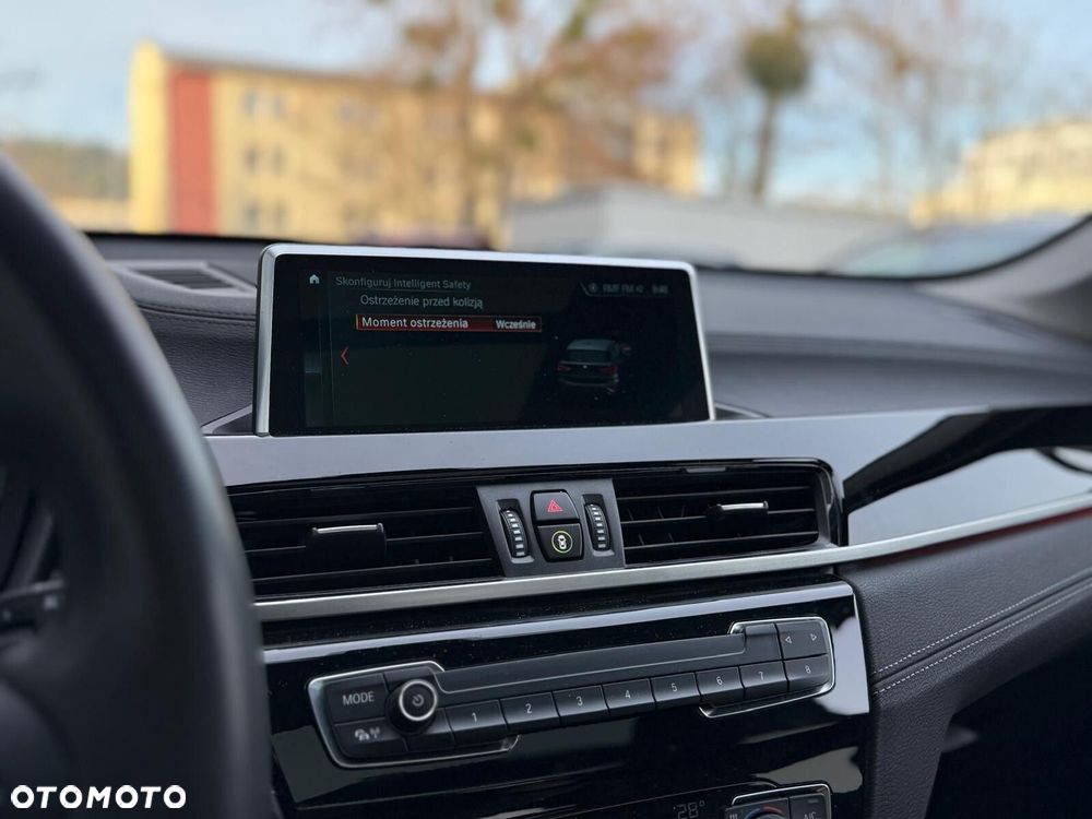 BMW X1 xDrive20i GPF xLine - 33