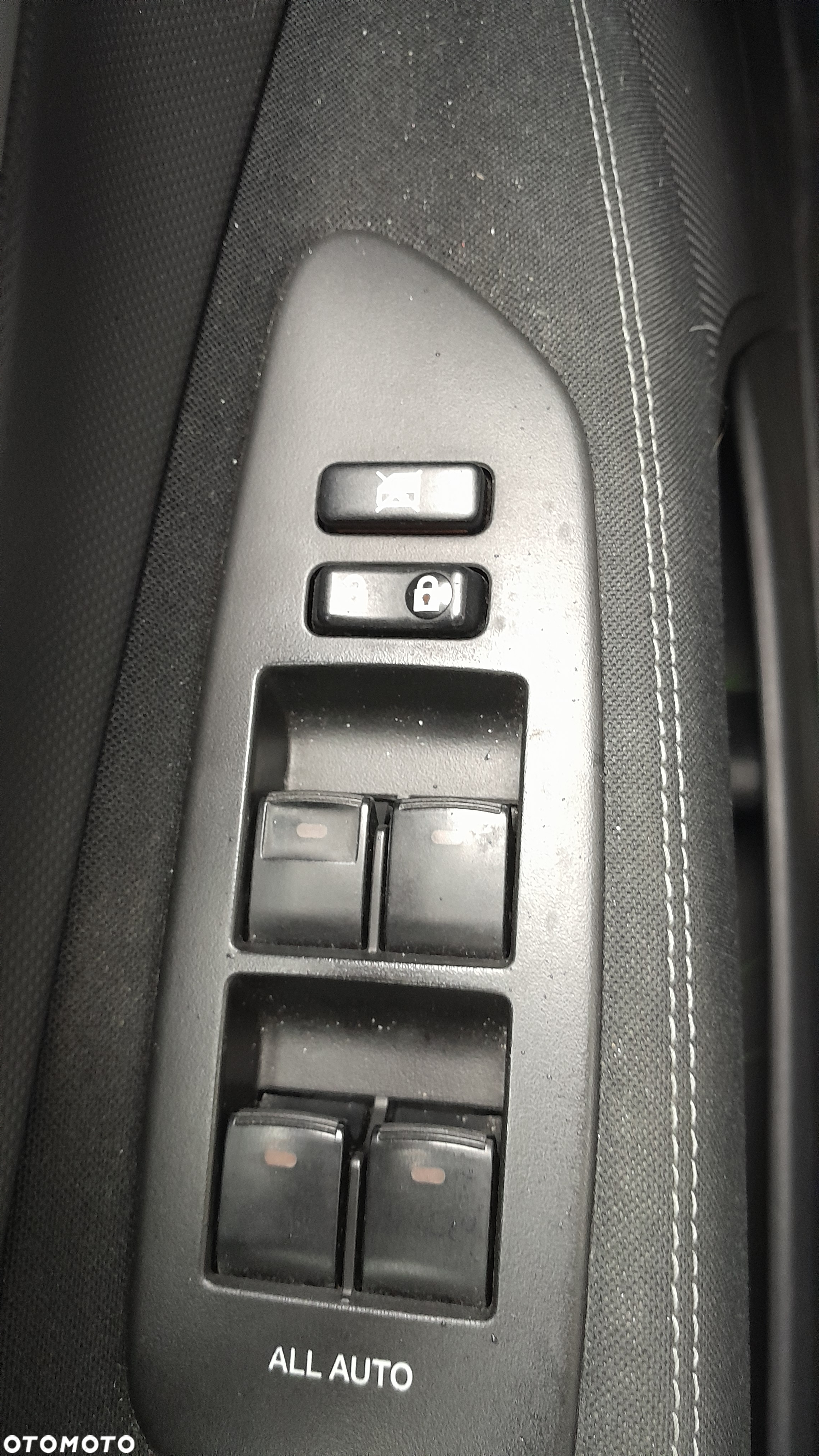 Toyota Auris - 10