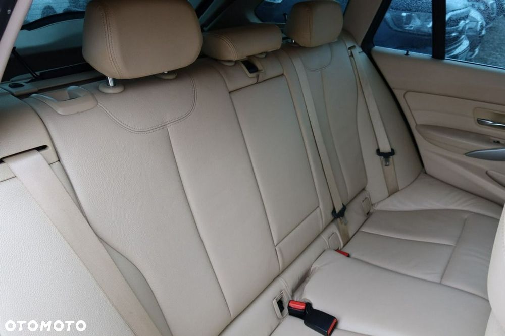 BMW Seria 3 - 18