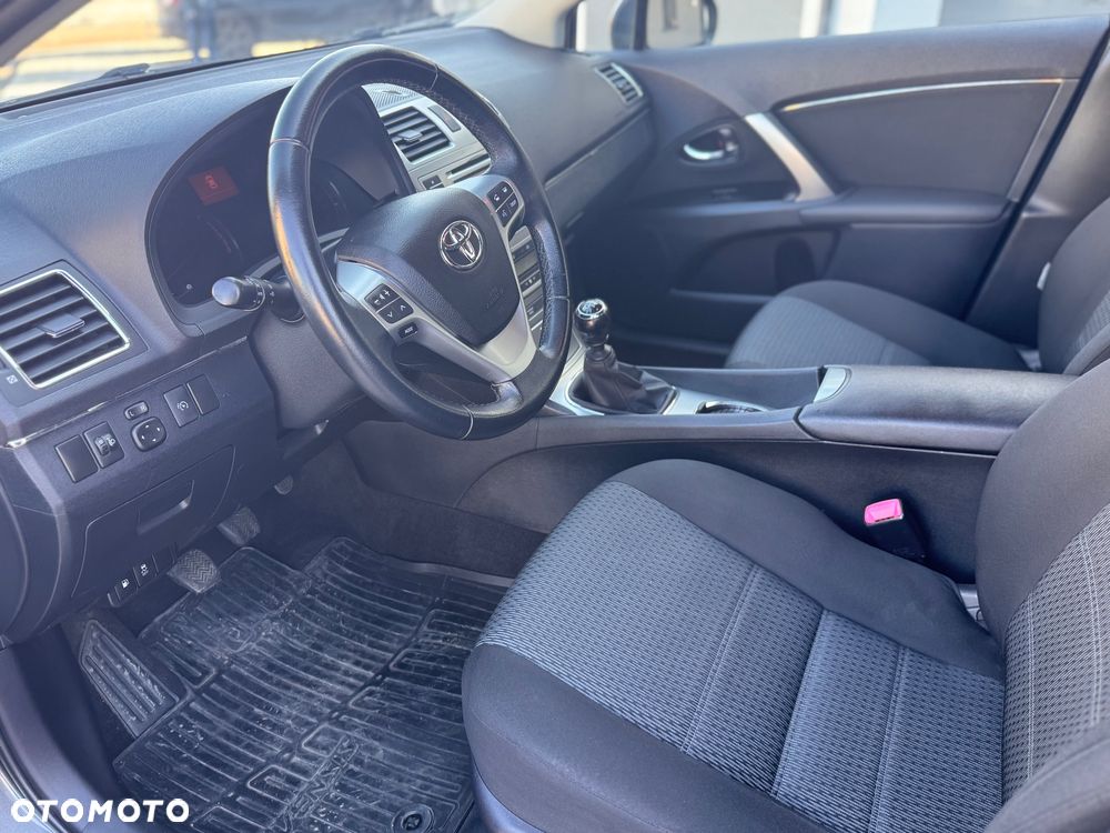 Toyota Avensis 2.0 D-4D - 5