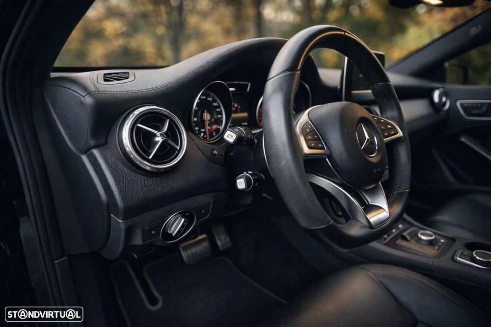 Mercedes-Benz GLA 45 AMG 4-Matic - 9