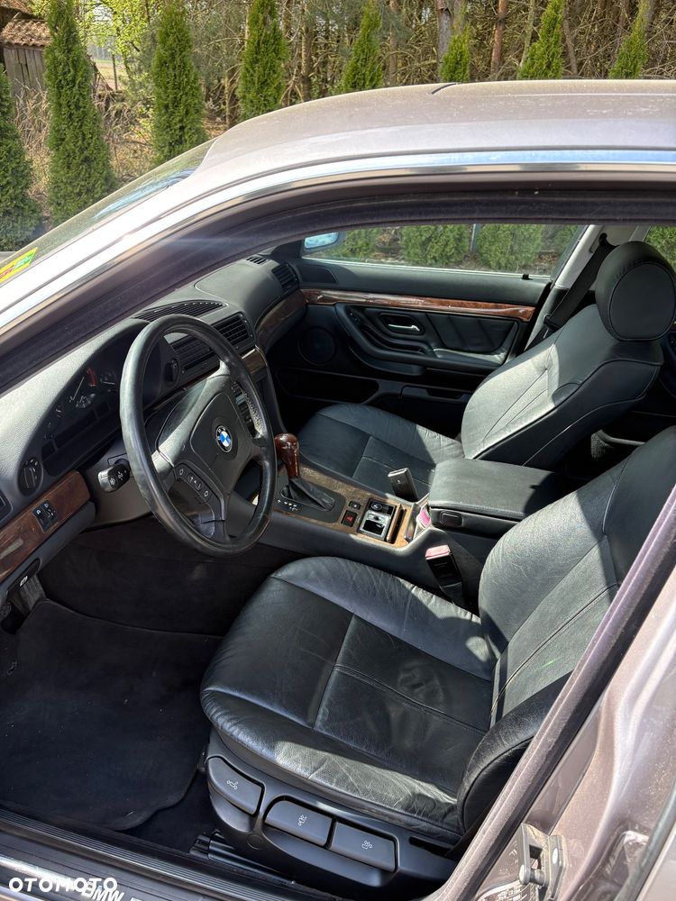 BMW Seria 7 730d - 12