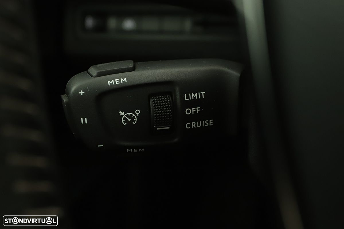 Peugeot 3008 1.2 PureTech Allure Pack - 18
