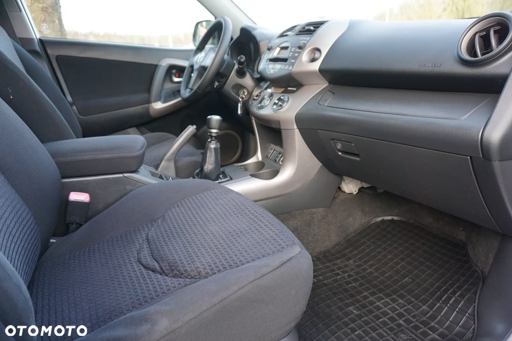 Toyota RAV4 2.2 D-CAT 4x4 Sol - 16