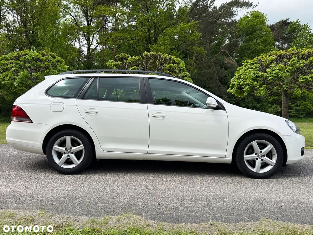 Volkswagen Golf 1.6 TDI DPF BlueMotion - 17
