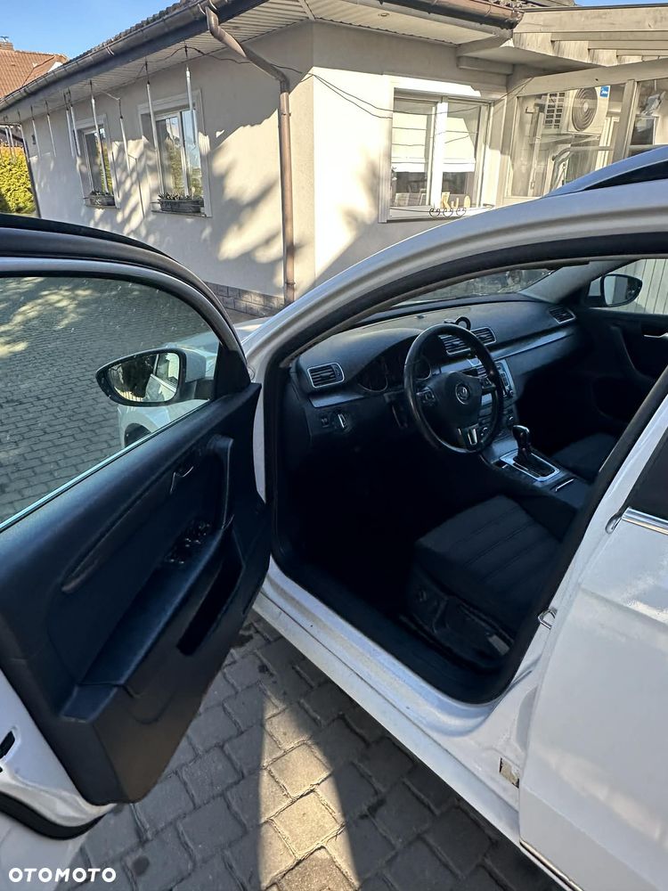 Volkswagen Passat 2.0 TDI 4Motion DSG BlueMotion Tech Comfortline - 11