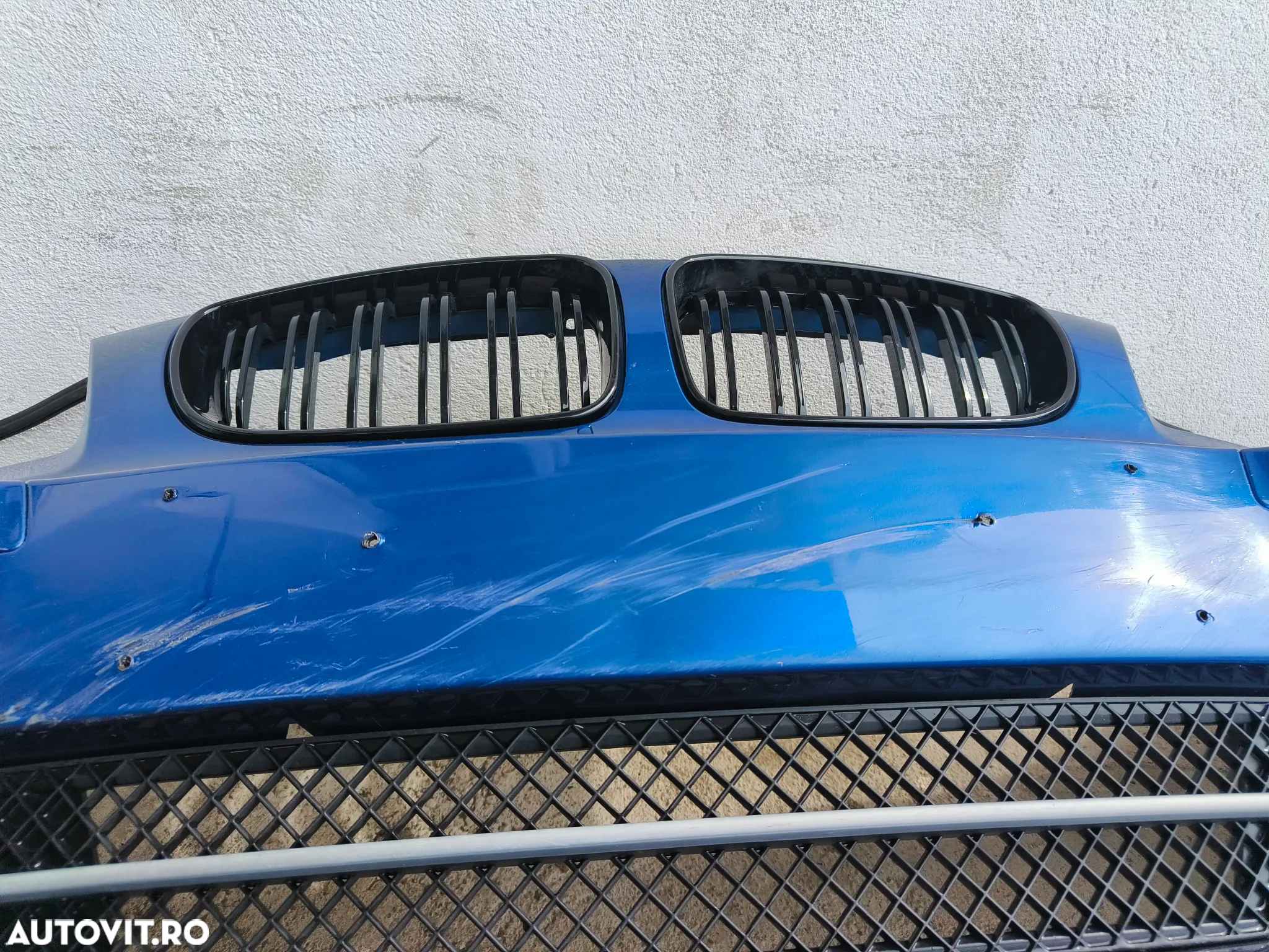 Bara fata BMW E81/87 LCi completa cu spaltoare ( defecte vizibile in poze) - 3