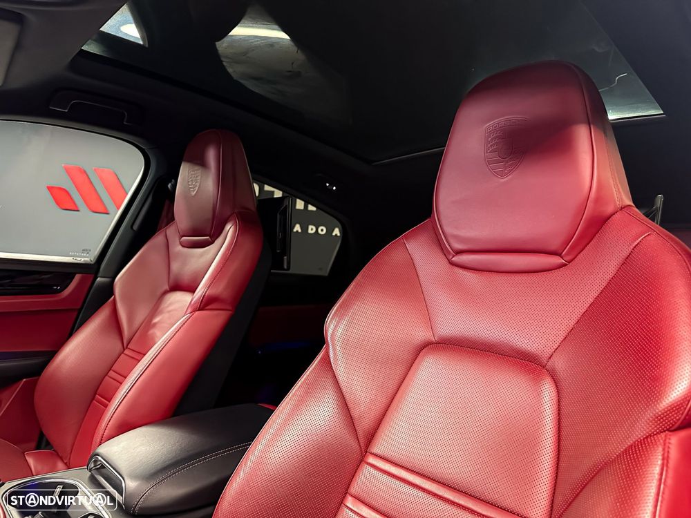 Porsche Cayenne Coupé E-Hybrid Platinum Edition - 4