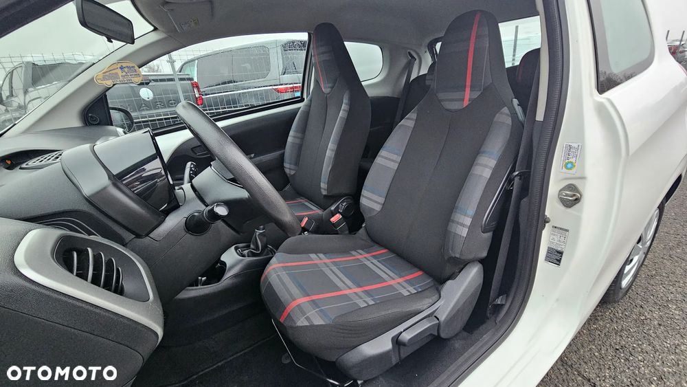 Peugeot 108 - 8