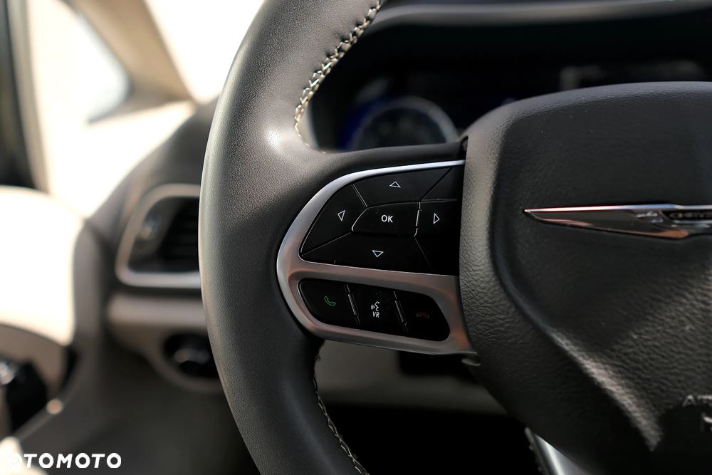 Chrysler Pacifica - 19