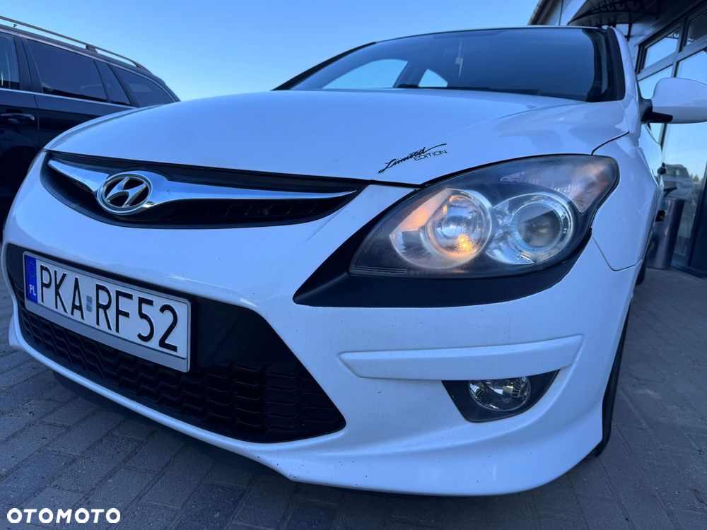 Hyundai i30 1.6 CRDi Base EU5 - 24
