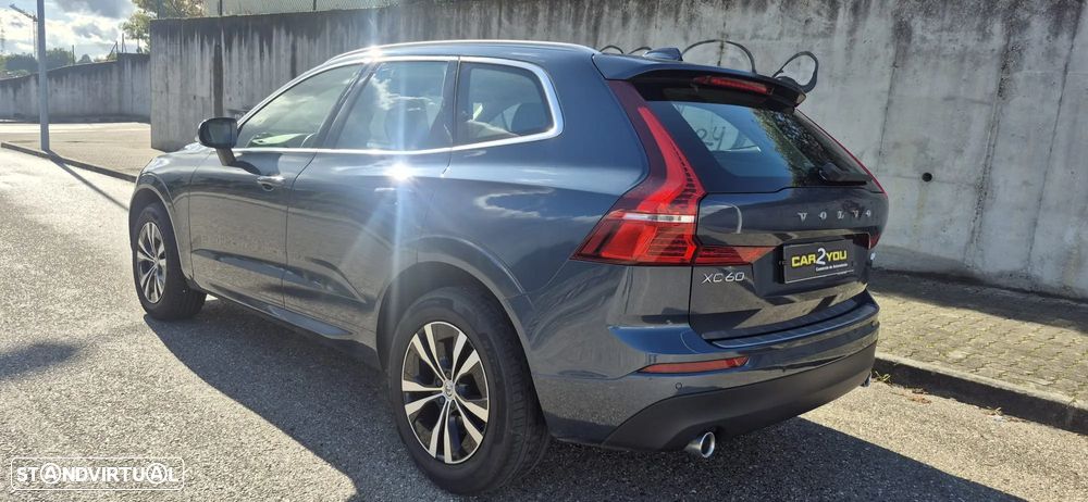 Volvo XC 60 2.0 D4 Momentum Geartronic - 24