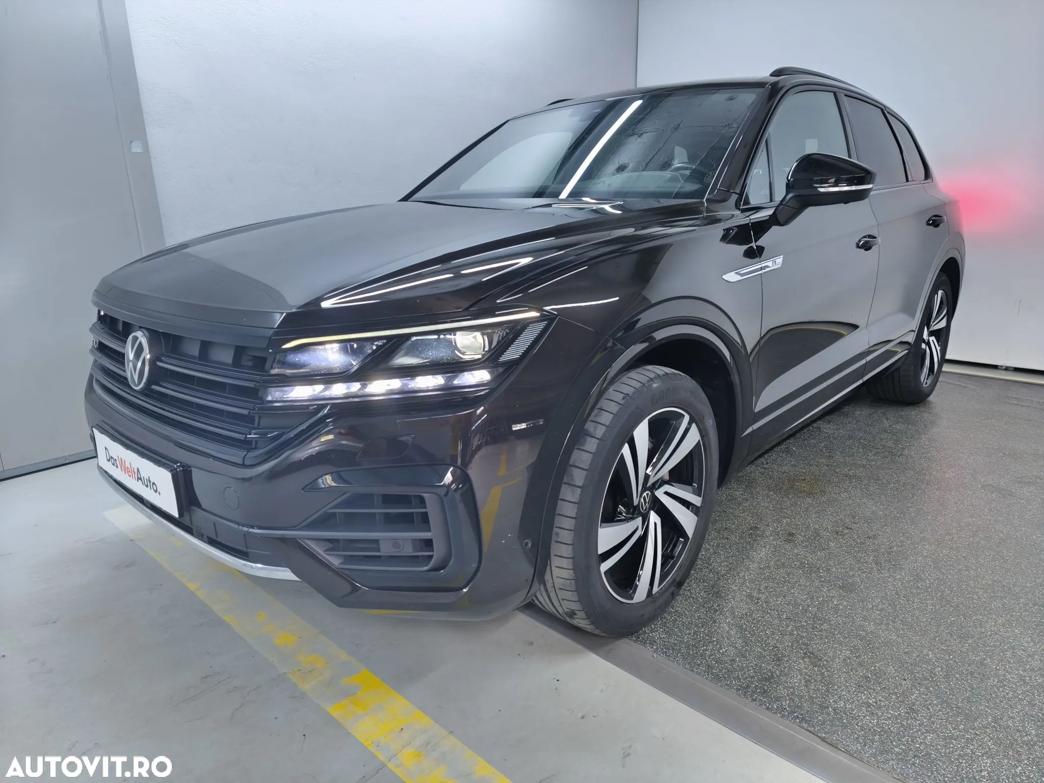 Volkswagen Touareg V6 TDI R-Style - 1