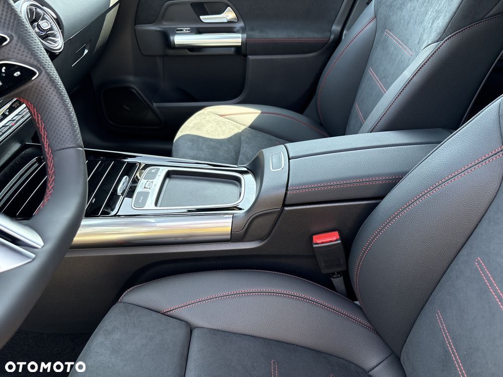 Mercedes-Benz GLA 200 mHEV AMG Line 7G-DCT - 18