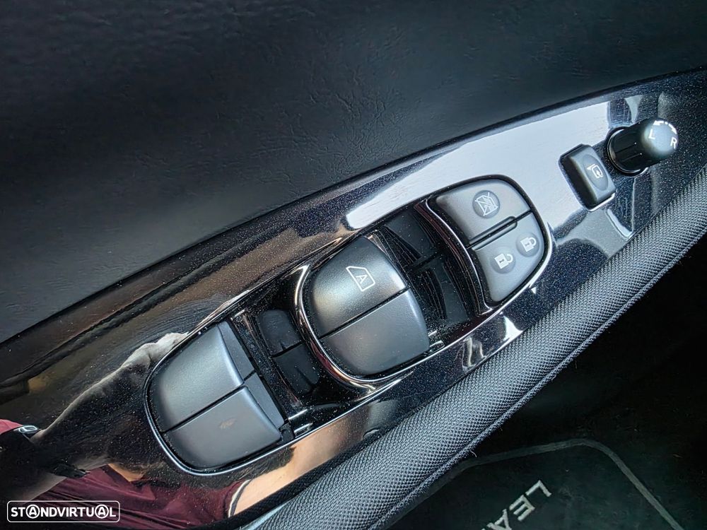 Nissan Leaf N-Connecta Full Led - 18