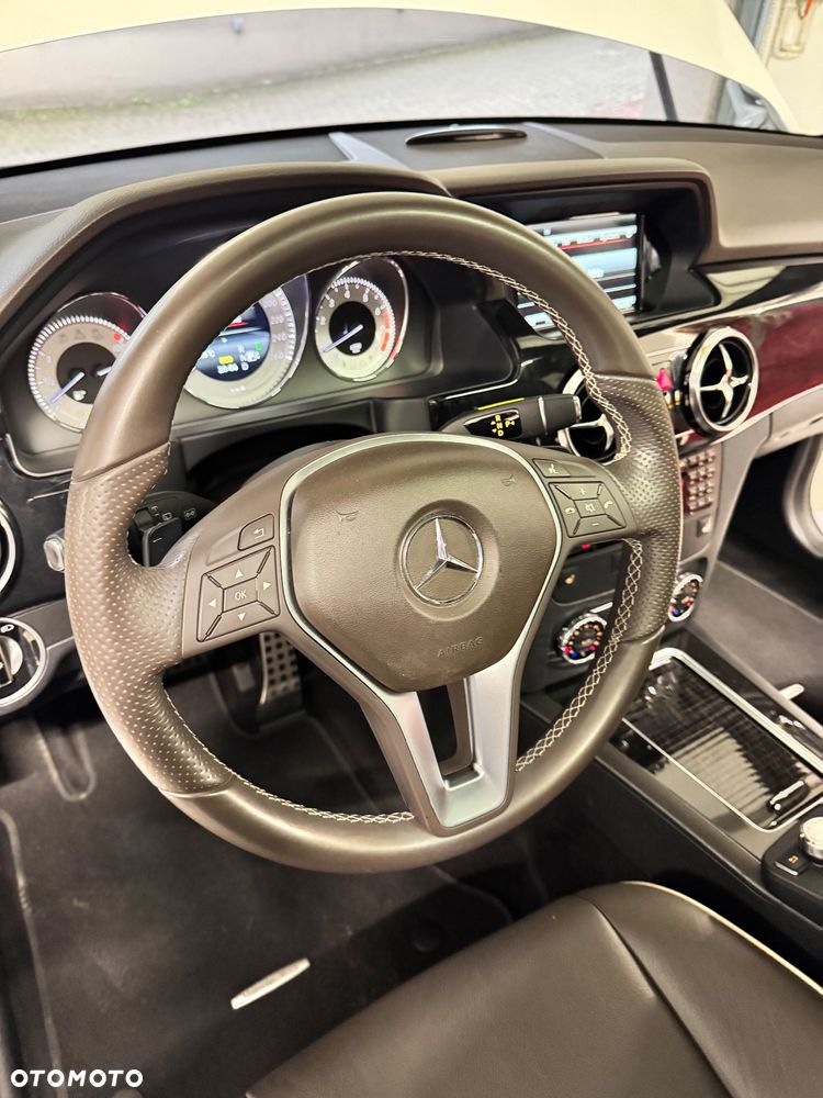 Mercedes-Benz GLK 350 4Matic (BlueEFFICIENCY) 7G-TRONIC - 33