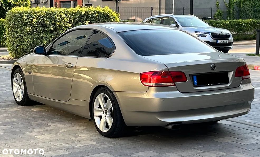 BMW Seria 3 320d Coupe - 3