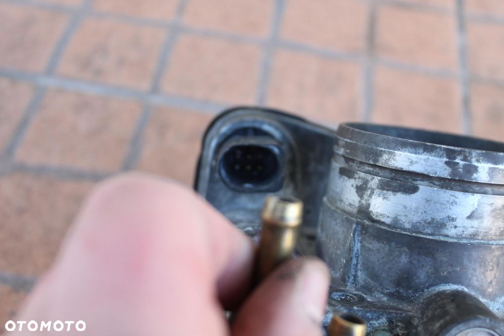 PRZEPUSTNICA VW GOLF IV 1.6 SR 06A133062A - 3